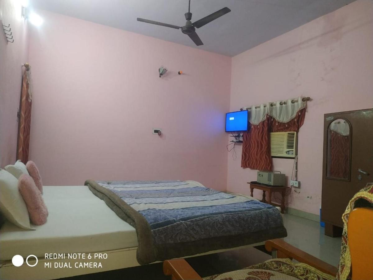 โรงแรมศรีมหันต์ ออร์ฉา โอร์ชชา ภายนอก รูปภาพ
